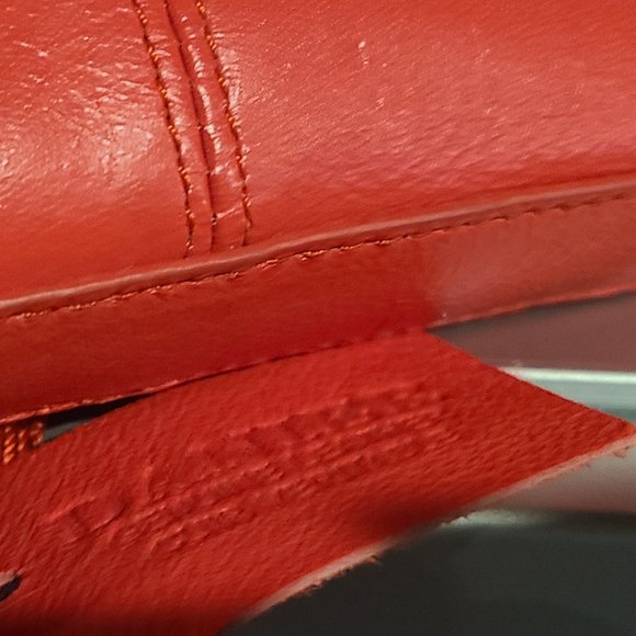 New Genuine Danier leather fanny pack belt bag in vibrant red & silver - Picture 2 of 11